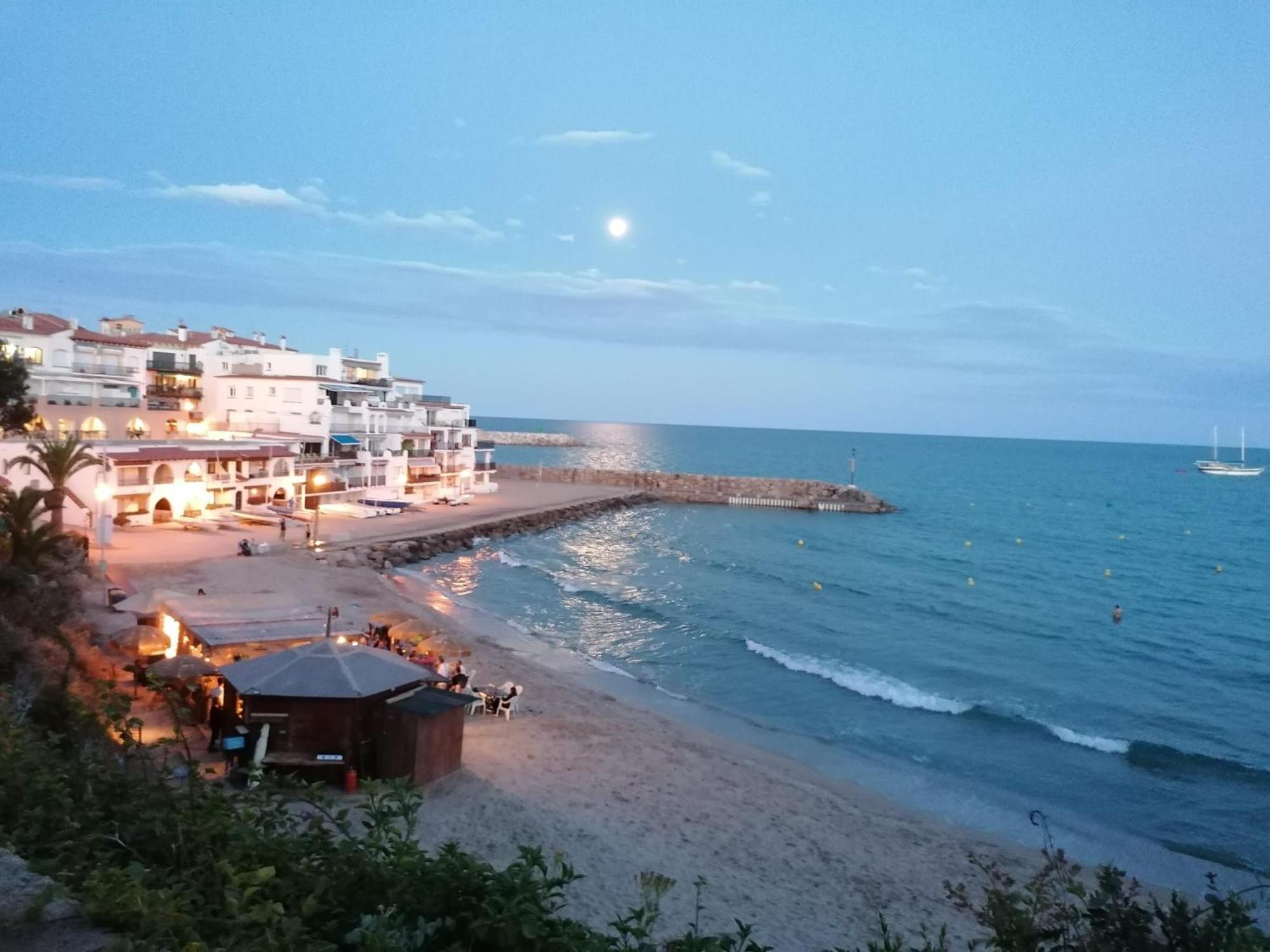 Lluna Beach Bara Roda de Bera Ngoại thất bức ảnh
